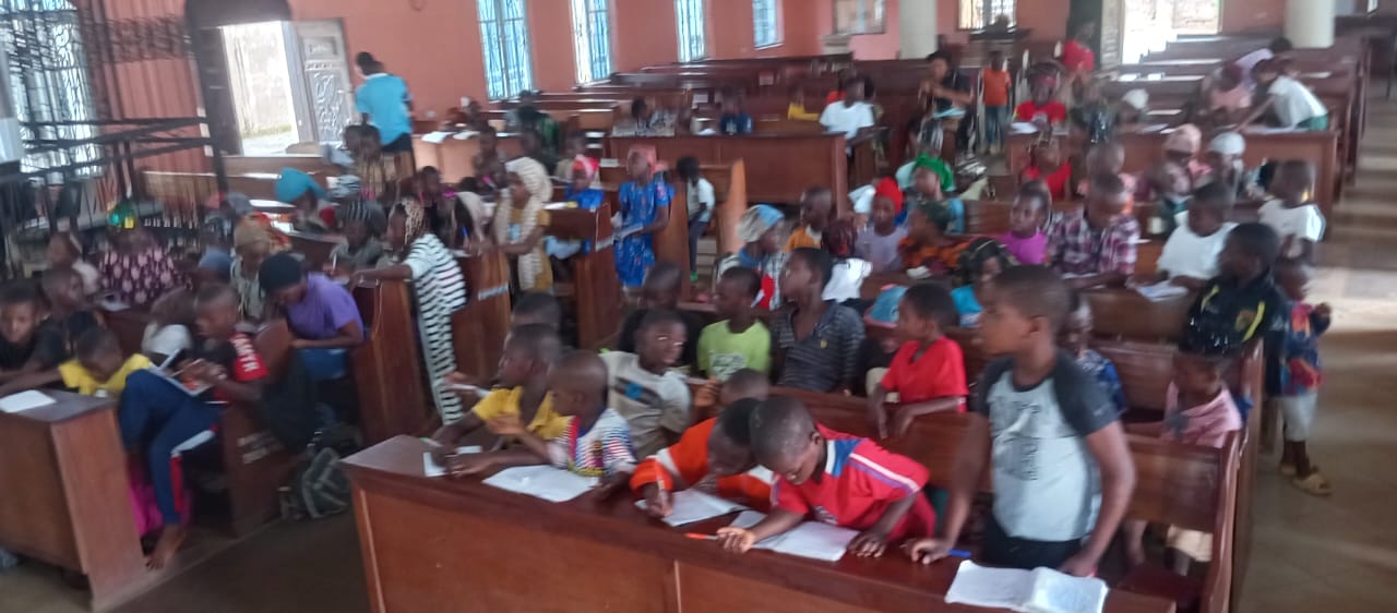Community outreach and support visit by the Ojemba and Sam Foundation