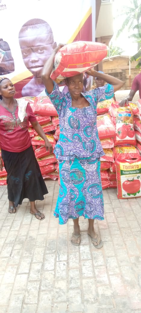 Food drive distribution by the Ojemba and Sam Foundation