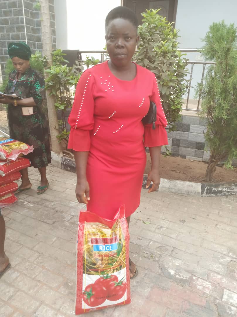 Food drive distribution by the Ojemba and Sam Foundation