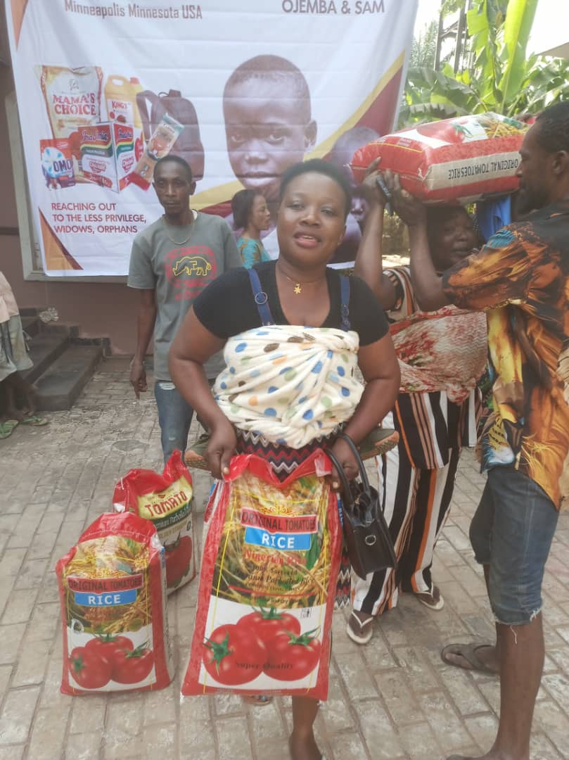 Food drive distribution by the Ojemba and Sam Foundation