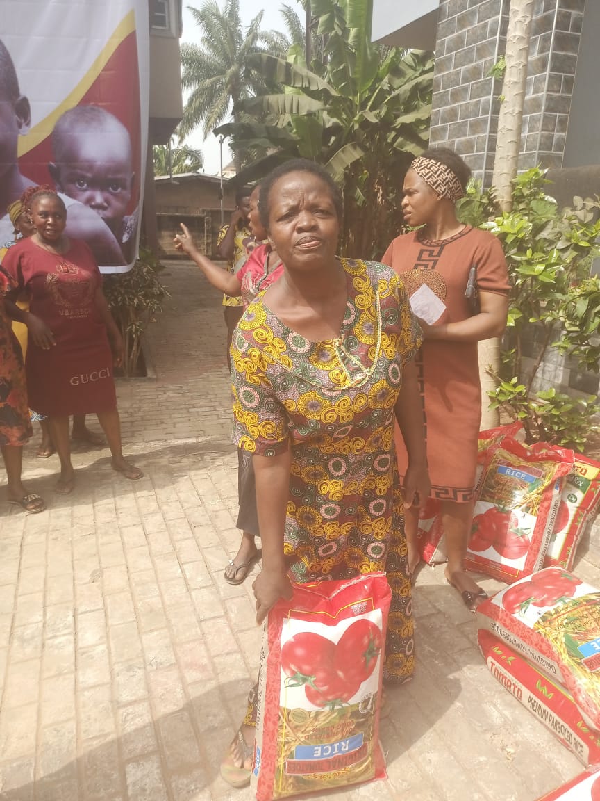 Food drive distribution by the Ojemba and Sam Foundation