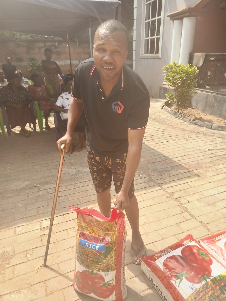 Food drive distribution by the Ojemba and Sam Foundation