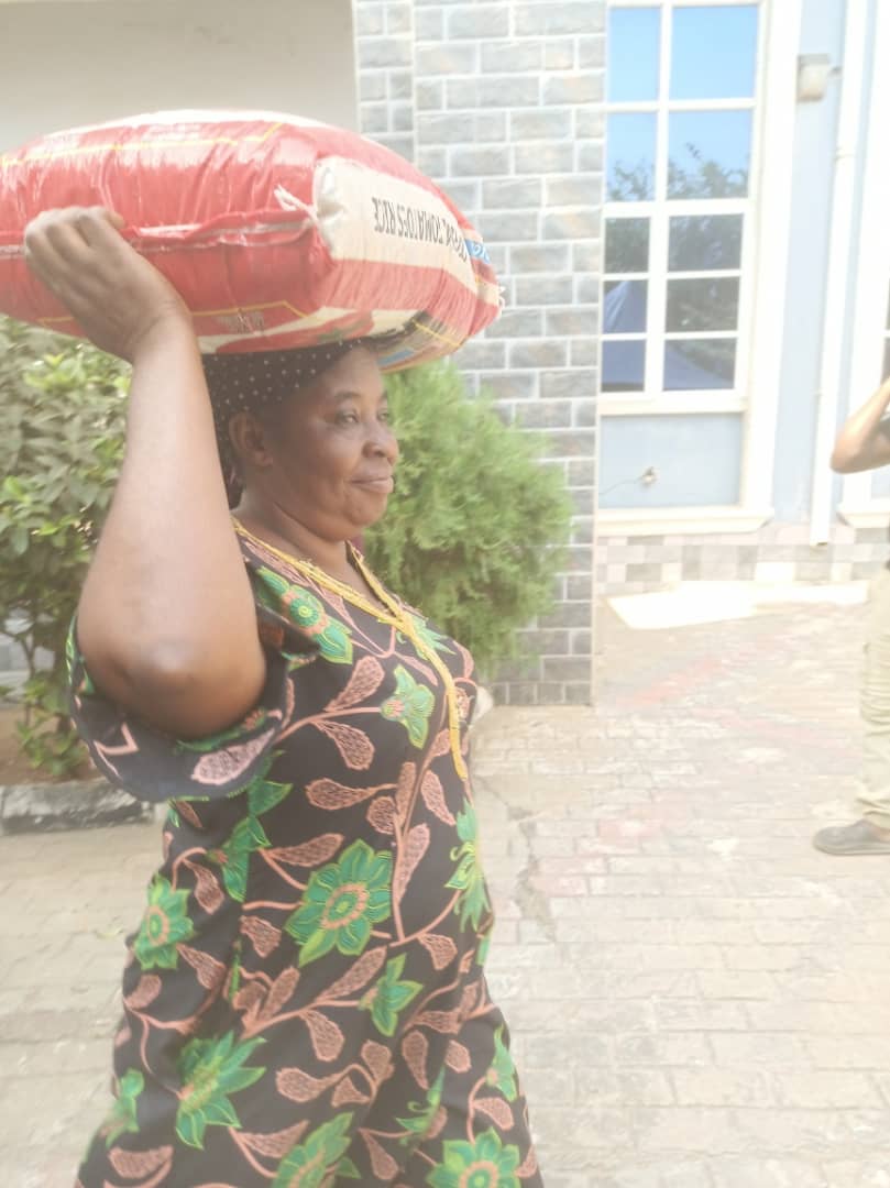 Food drive distribution by the Ojemba and Sam Foundation