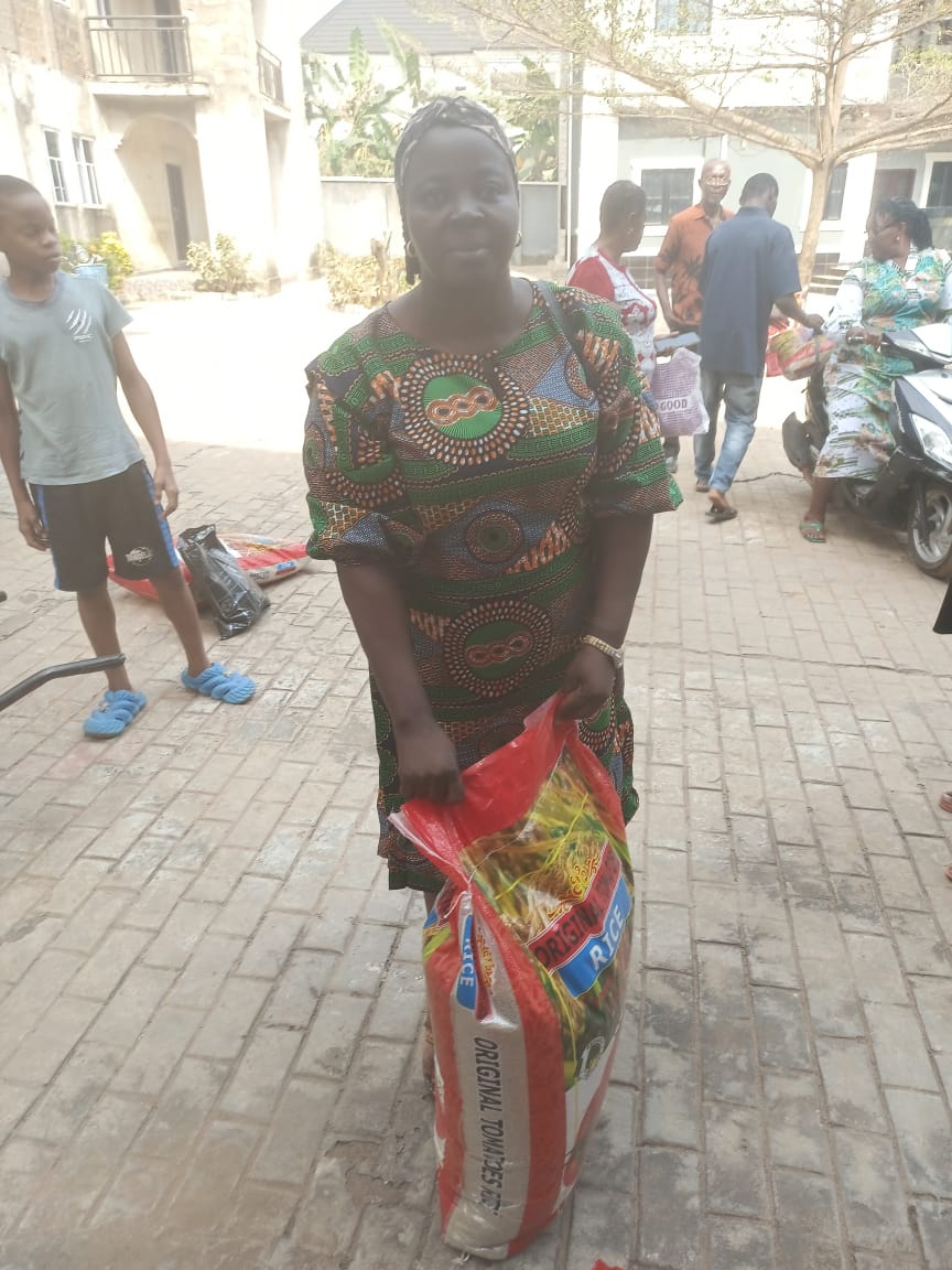Food drive distribution by the Ojemba and Sam Foundation