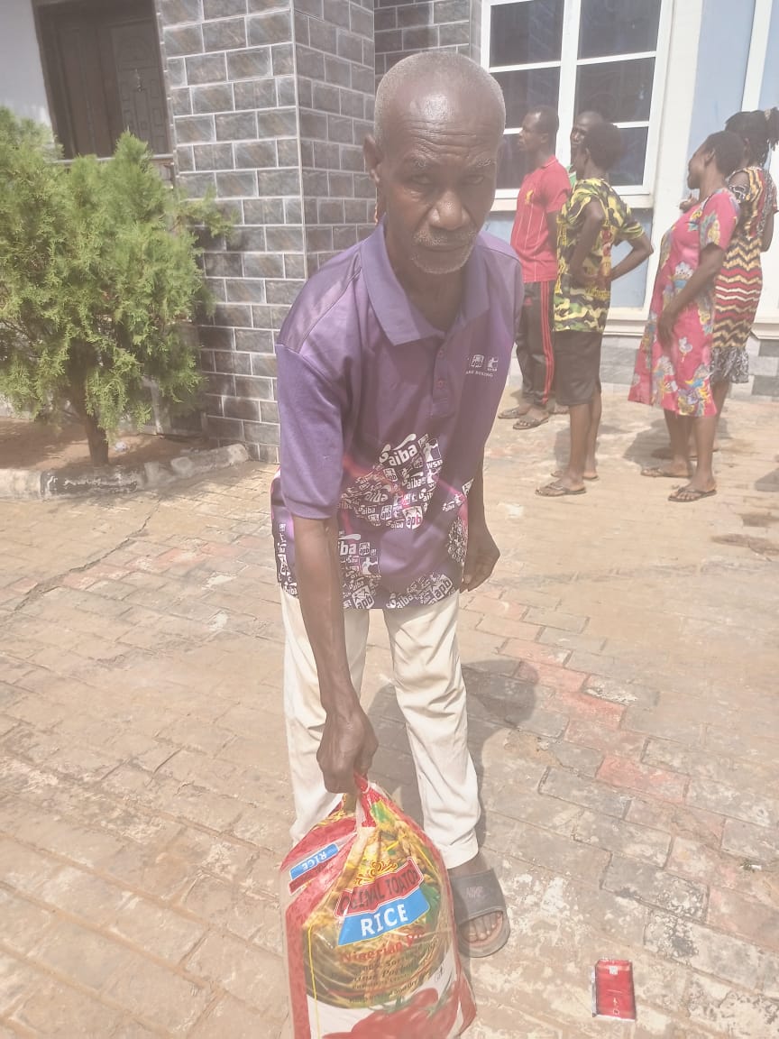 Food drive distribution by the Ojemba and Sam Foundation