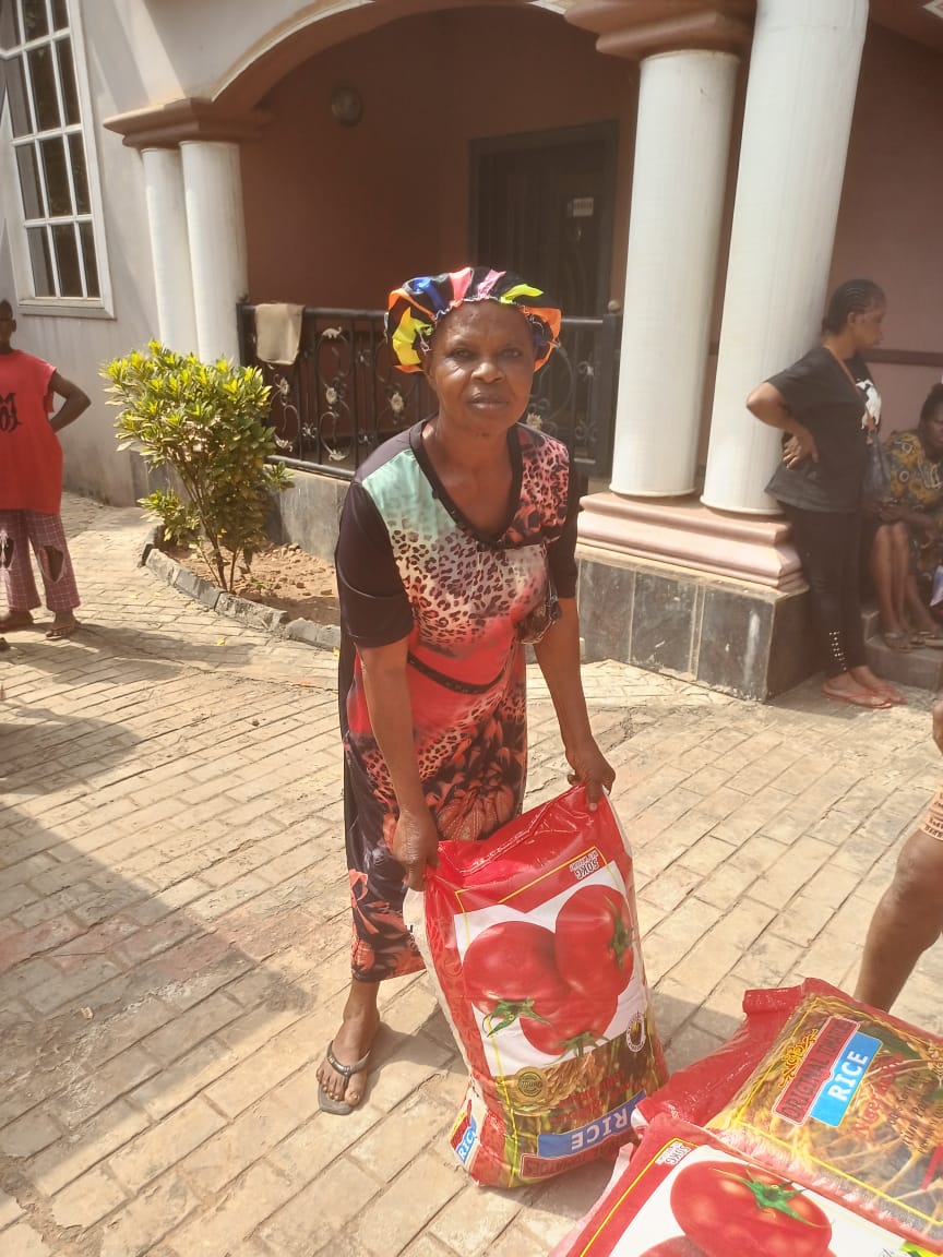 Food drive distribution by the Ojemba and Sam Foundation
