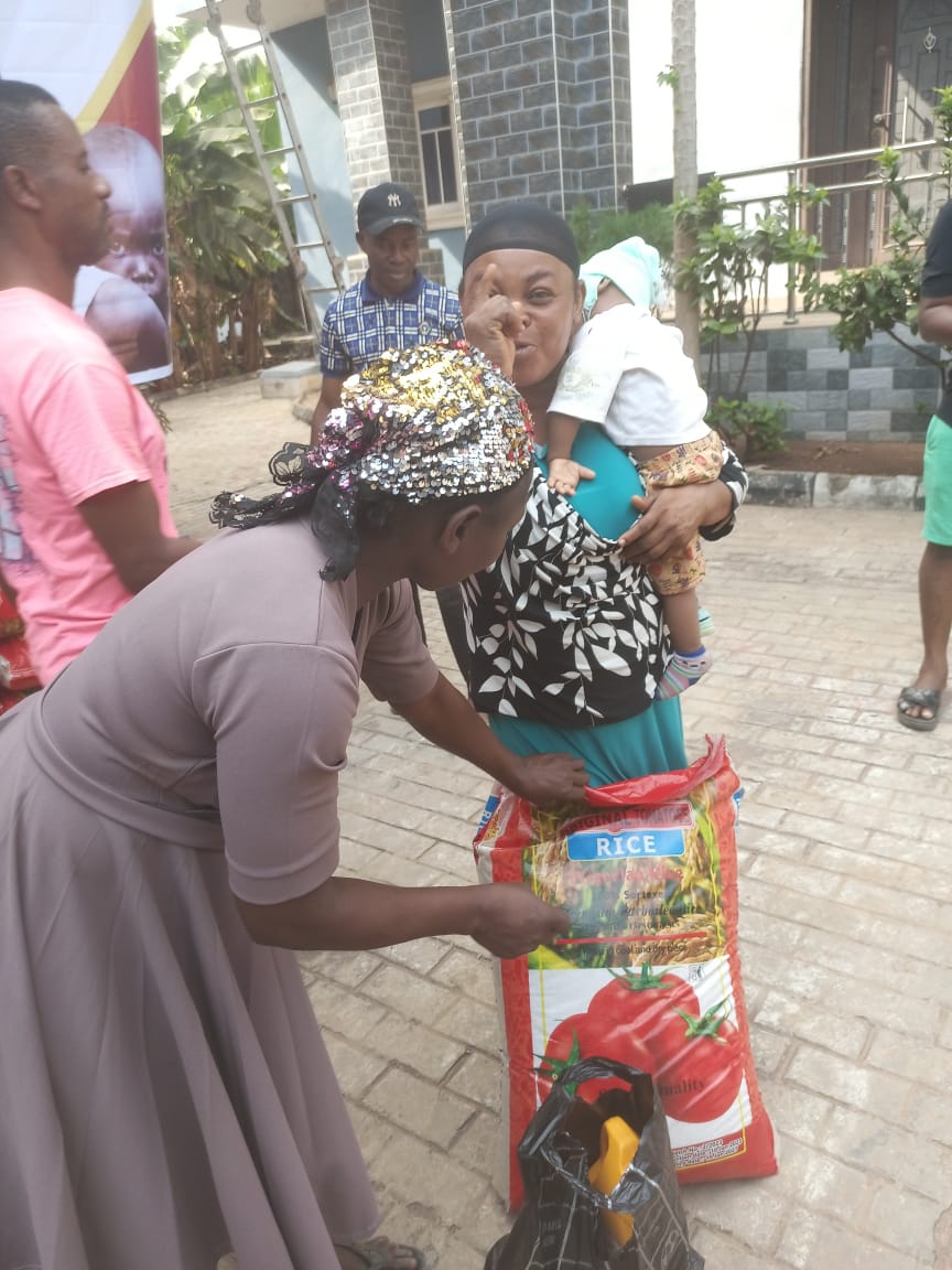 Food drive distribution by the Ojemba and Sam Foundation