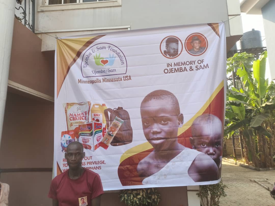 Food drive distribution by the Ojemba and Sam Foundation