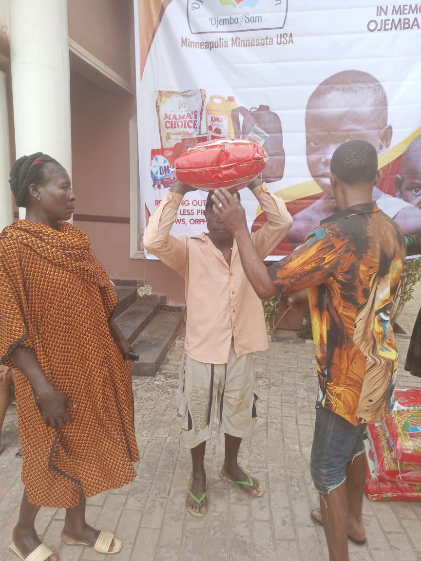 Food drive distribution by the Ojemba and Sam Foundation