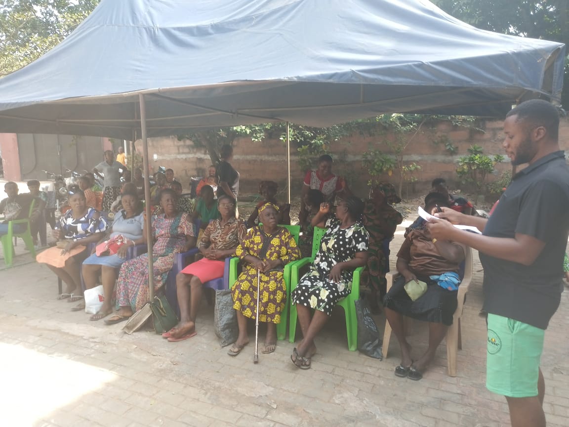 Food drive distribution by the Ojemba and Sam Foundation
