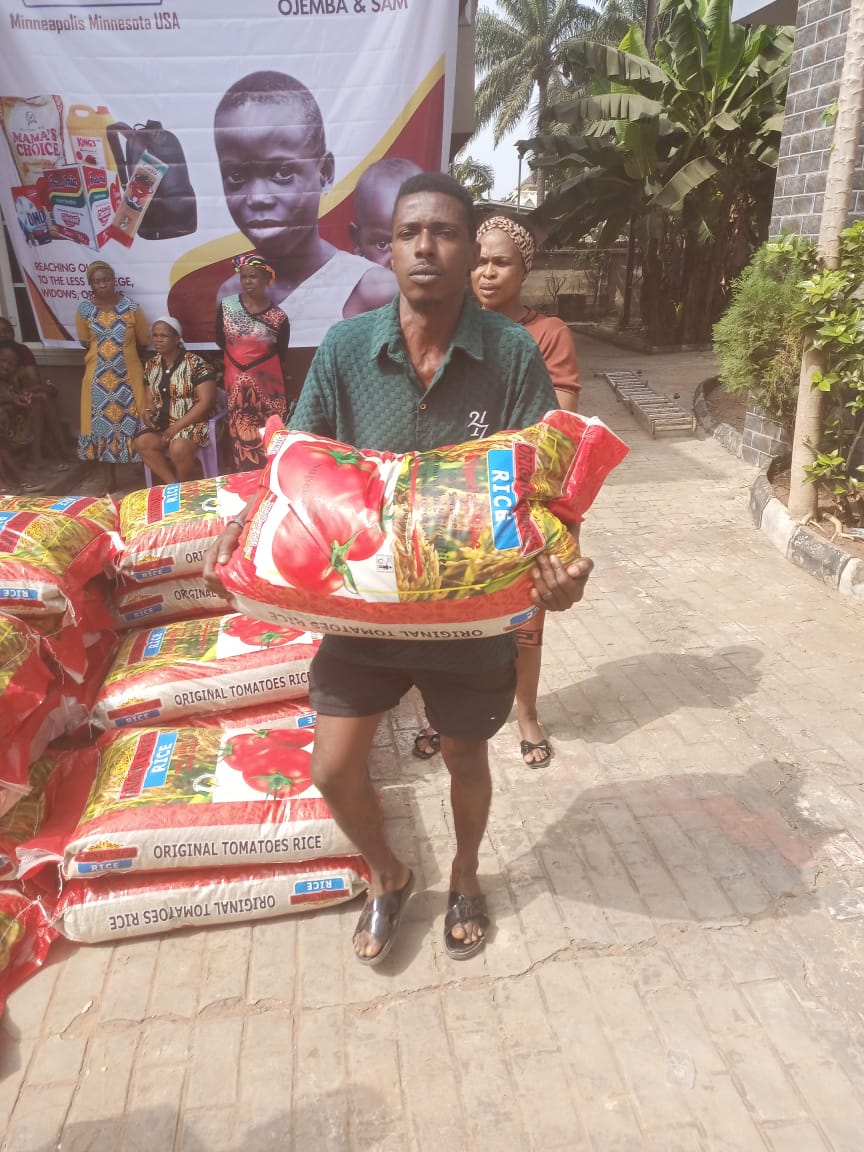 Food drive distribution by the Ojemba and Sam Foundation