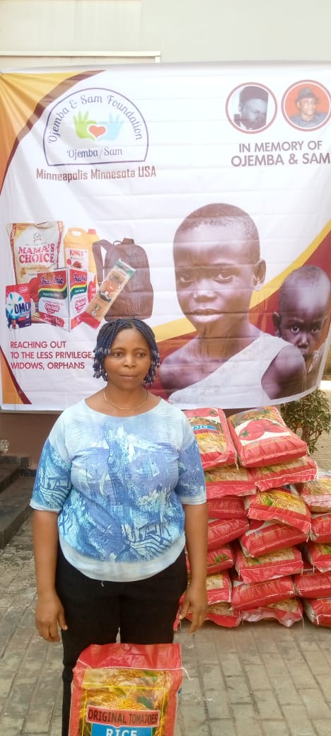 Food drive distribution by the Ojemba and Sam Foundation