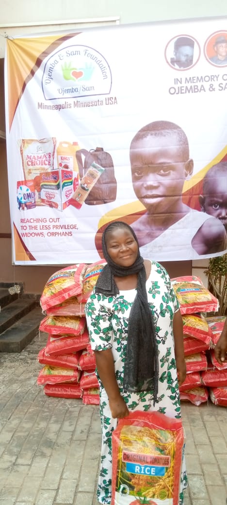 Food drive distribution by the Ojemba and Sam Foundation