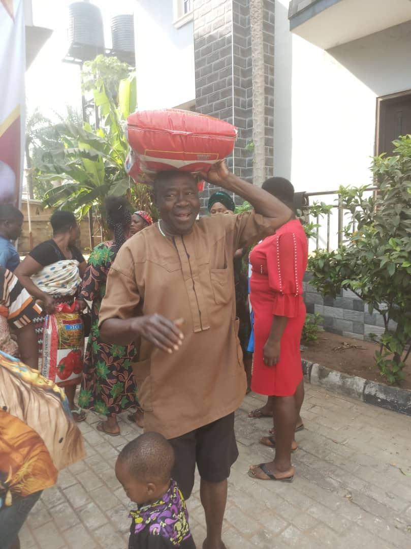Food drive distribution by the Ojemba and Sam Foundation