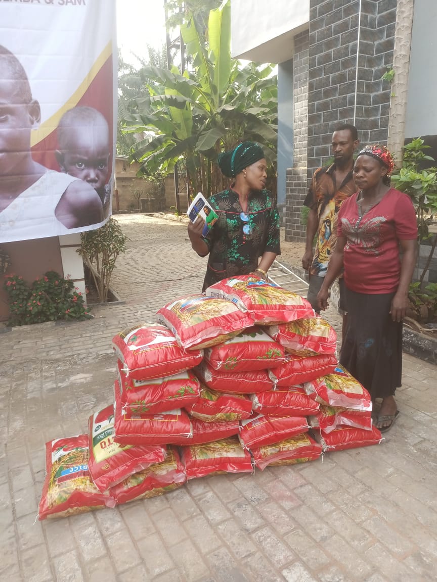 Food drive distribution by the Ojemba and Sam Foundation