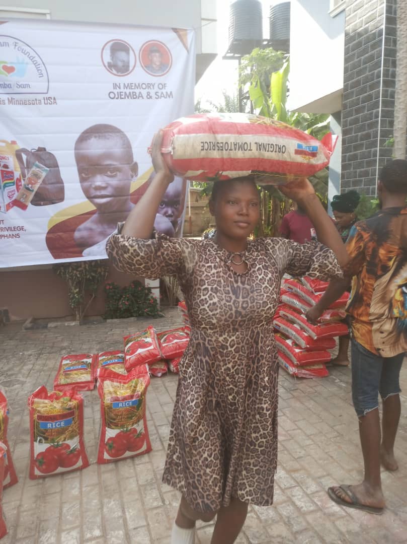 Food drive distribution by the Ojemba and Sam Foundation