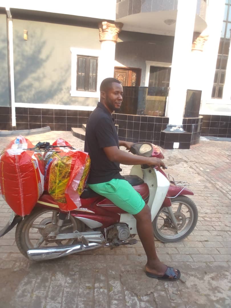 Food drive distribution by the Ojemba and Sam Foundation