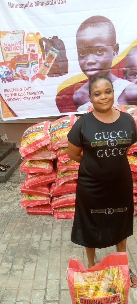 Food drive distribution by the Ojemba and Sam Foundation