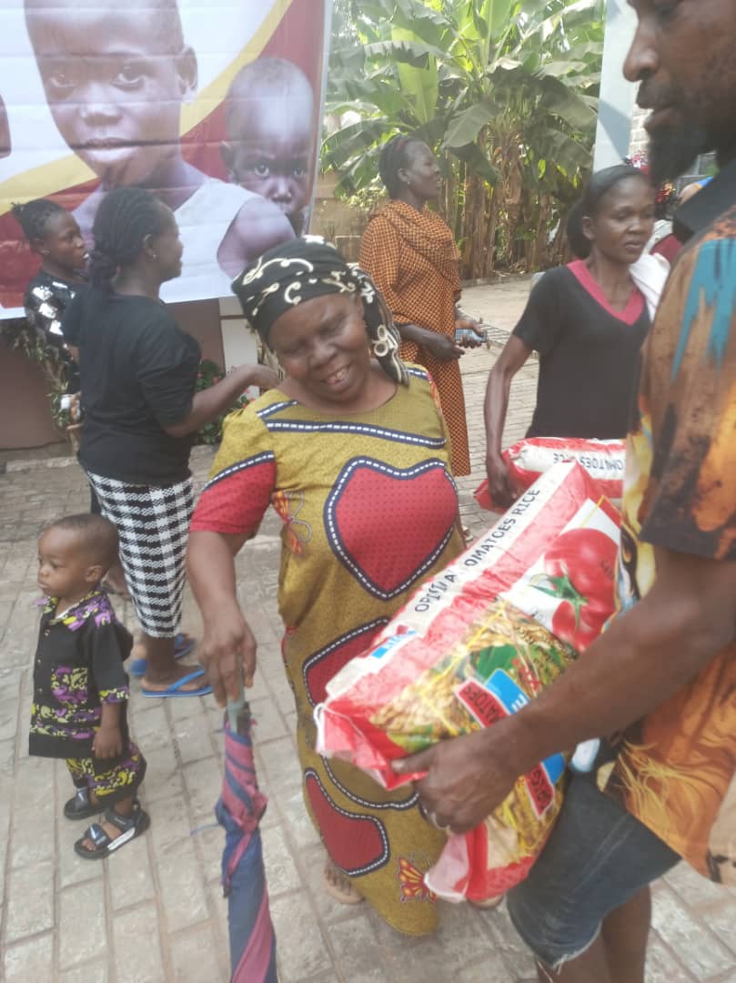 Food drive distribution by the Ojemba and Sam Foundation