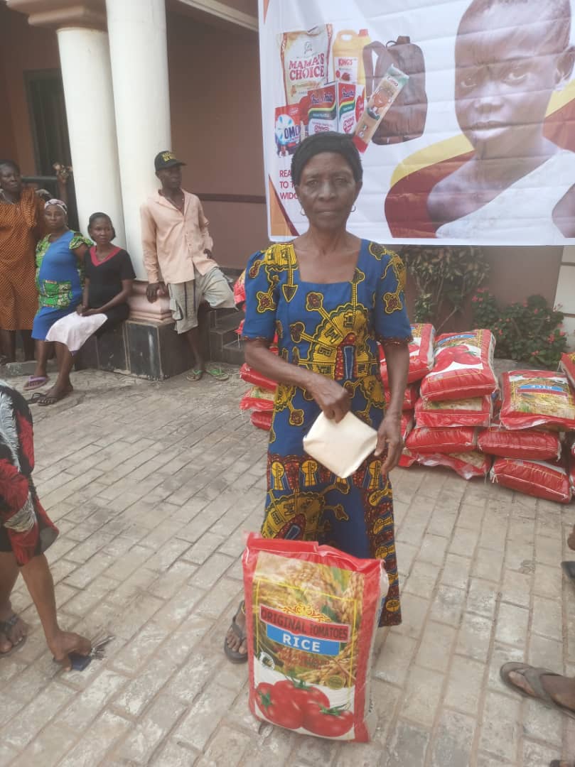 Food drive distribution by the Ojemba and Sam Foundation