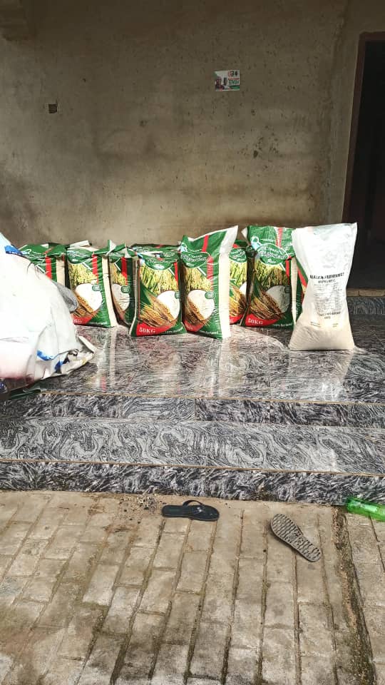 Food drive distribution by the Ojemba and Sam Foundation