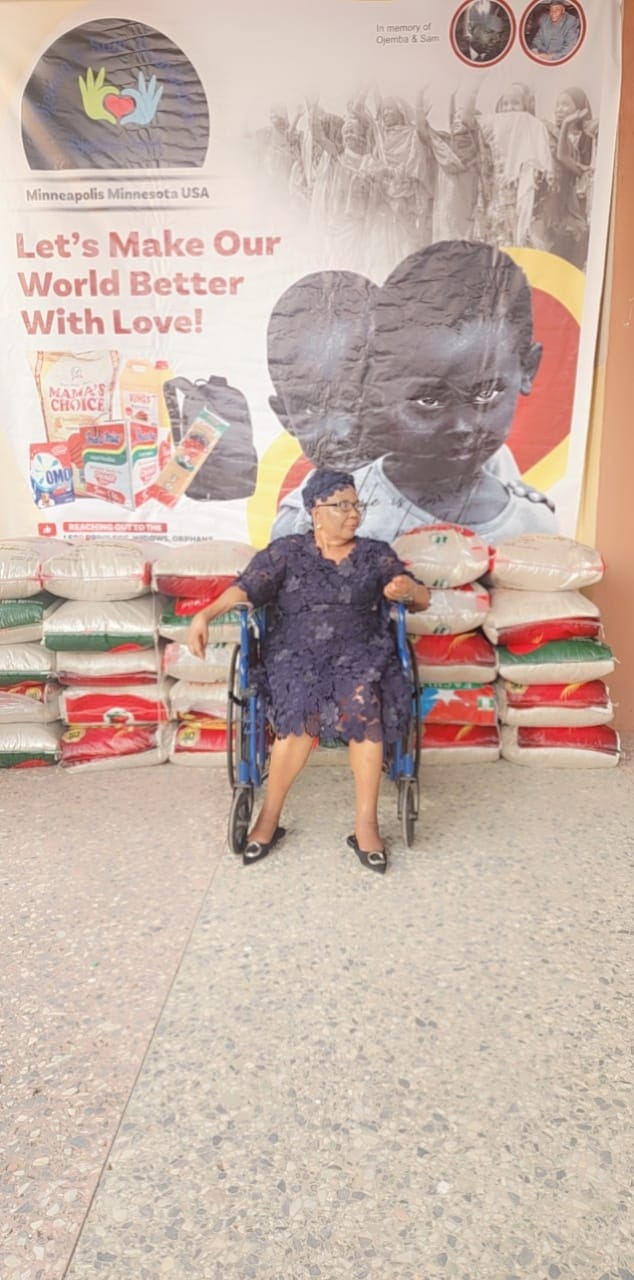 Food drive distribution by the Ojemba and Sam Foundation