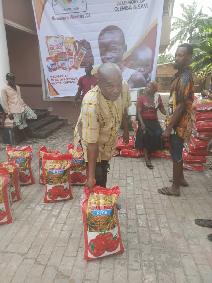 Food drive distribution by the Ojemba and Sam Foundation