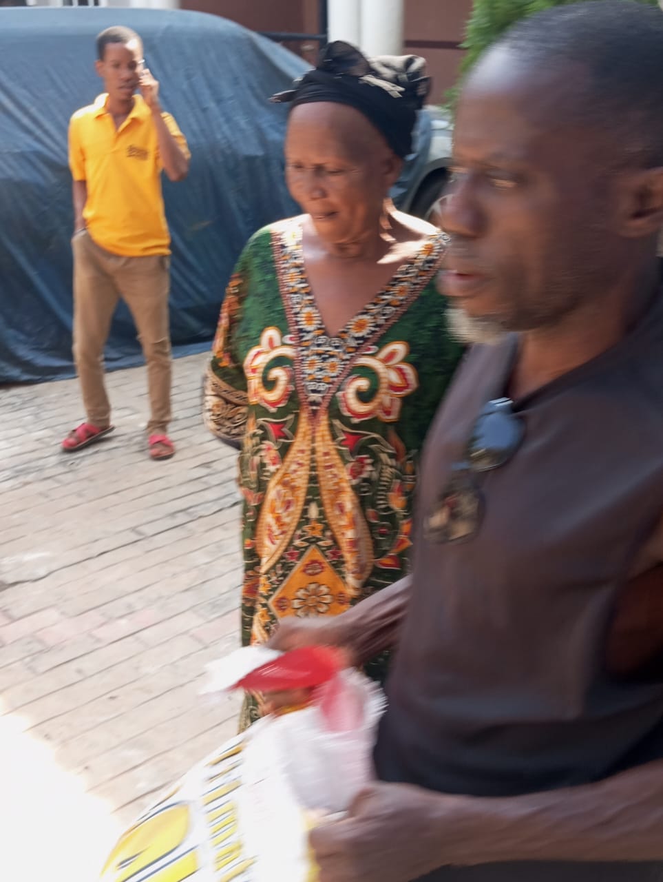 Food drive distribution by the Ojemba and Sam Foundation