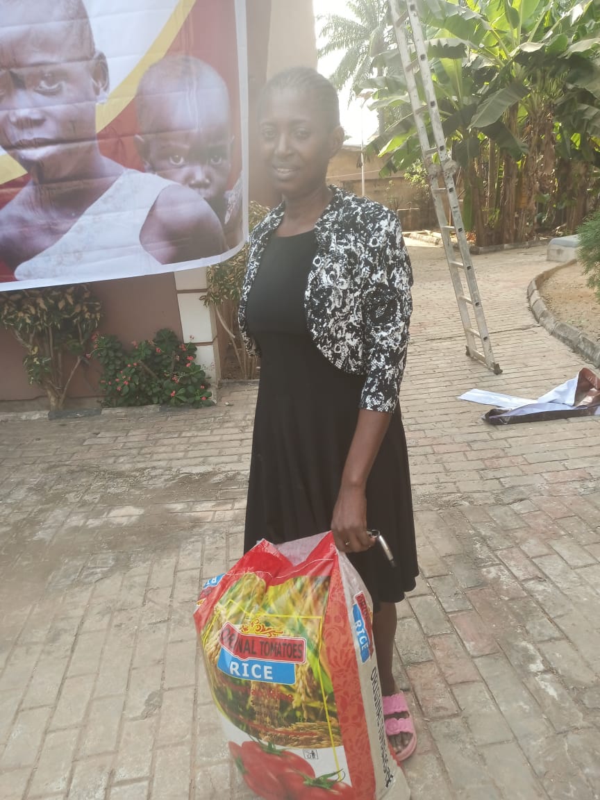 Food drive distribution by the Ojemba and Sam Foundation