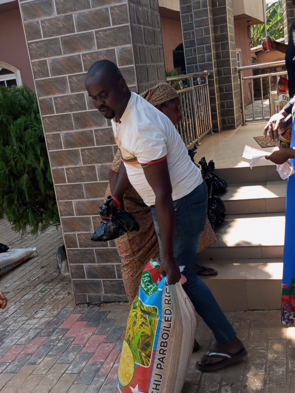 Food drive distribution by the Ojemba and Sam Foundation