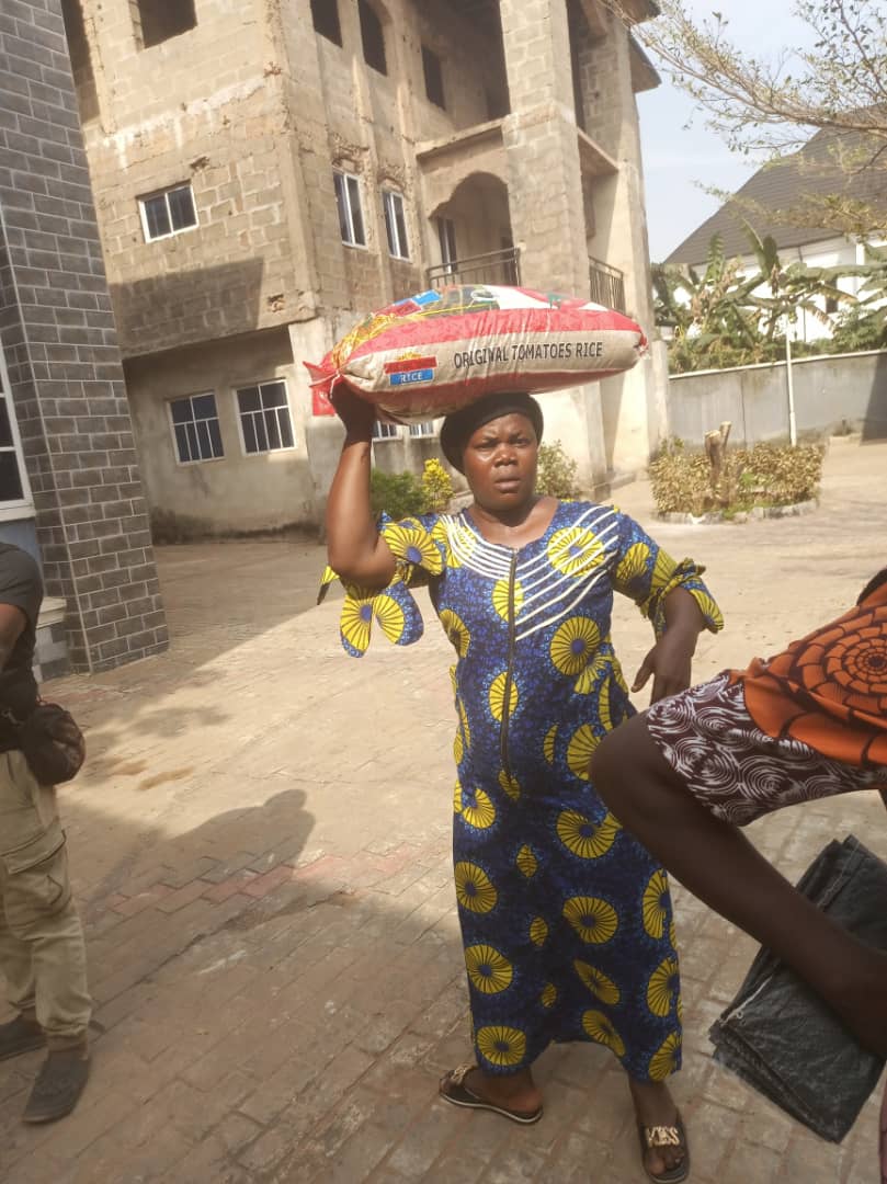 Food drive distribution by the Ojemba and Sam Foundation