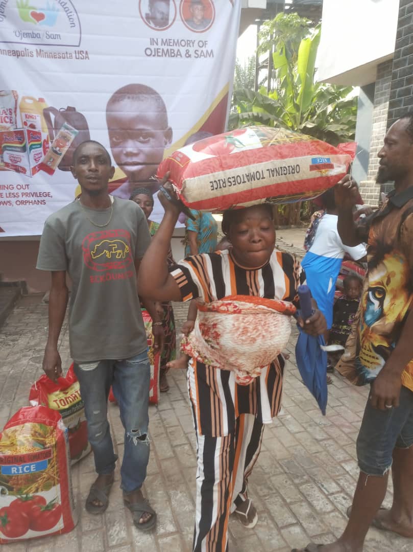 Food drive distribution by the Ojemba and Sam Foundation