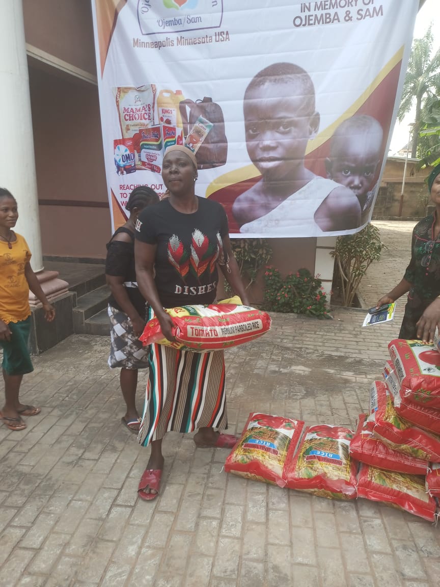 Food drive distribution by the Ojemba and Sam Foundation