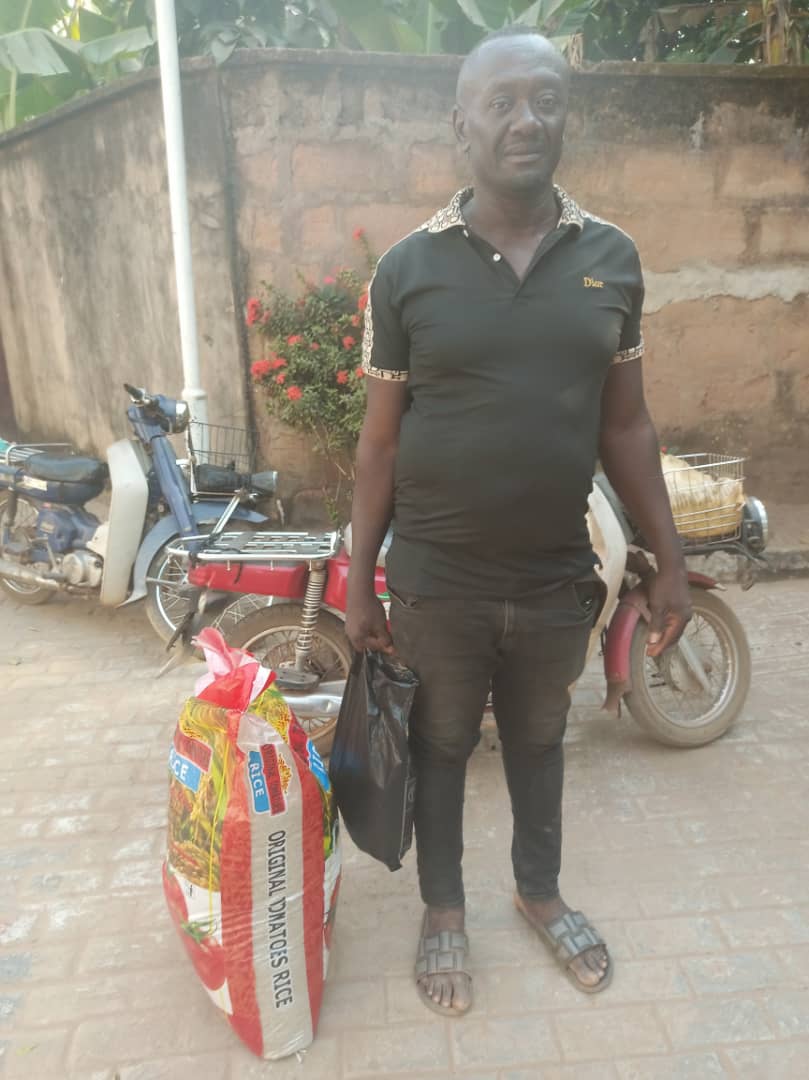 Food drive distribution by the Ojemba and Sam Foundation