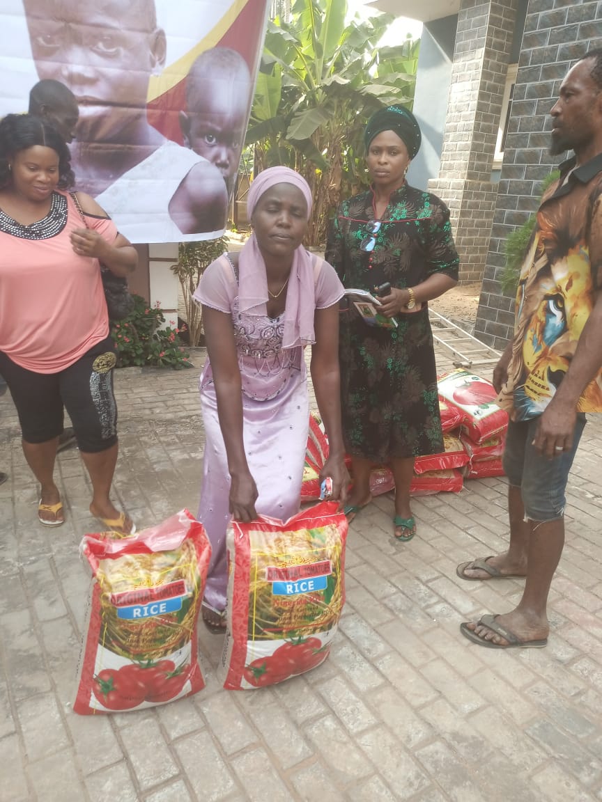 Food drive distribution by the Ojemba and Sam Foundation