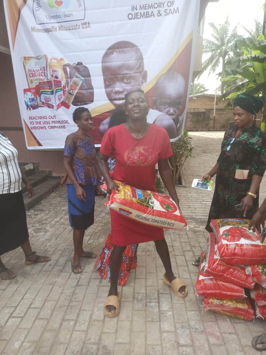 Food drive distribution by the Ojemba and Sam Foundation