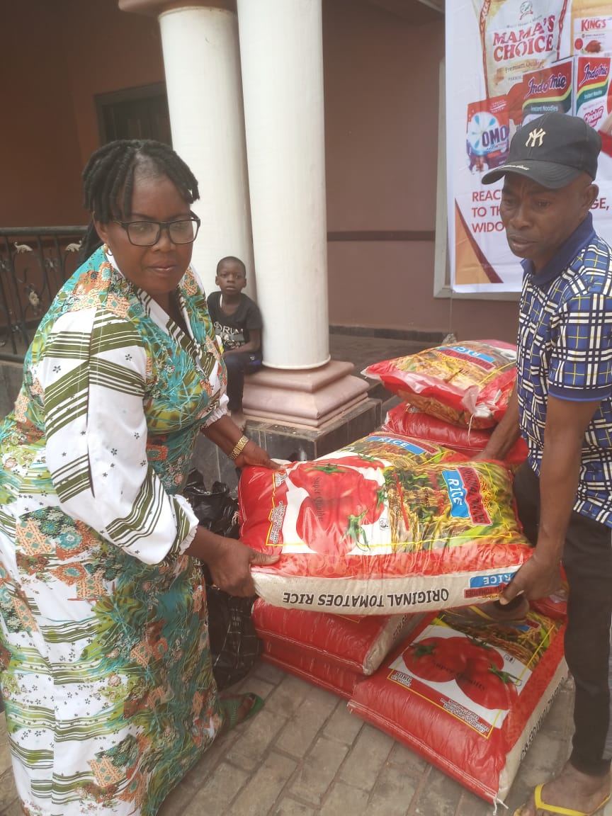 Food drive distribution by the Ojemba and Sam Foundation