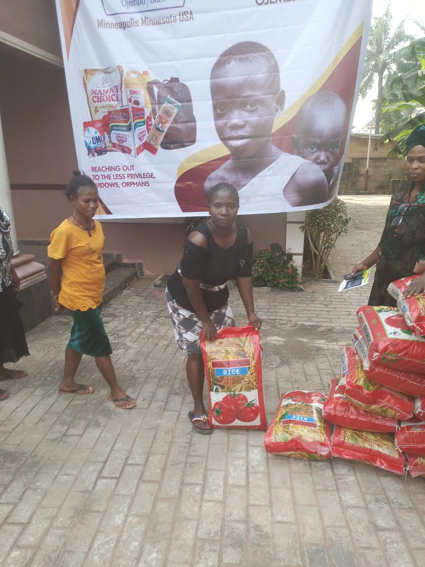 Food drive distribution by the Ojemba and Sam Foundation