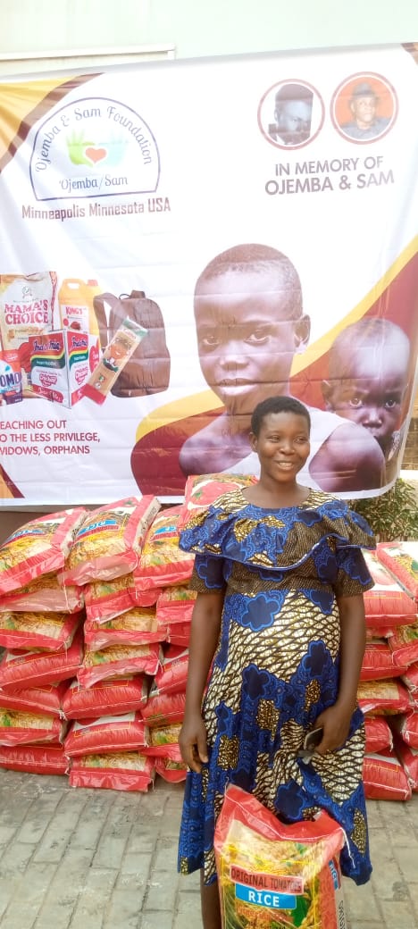 Food drive distribution by the Ojemba and Sam Foundation