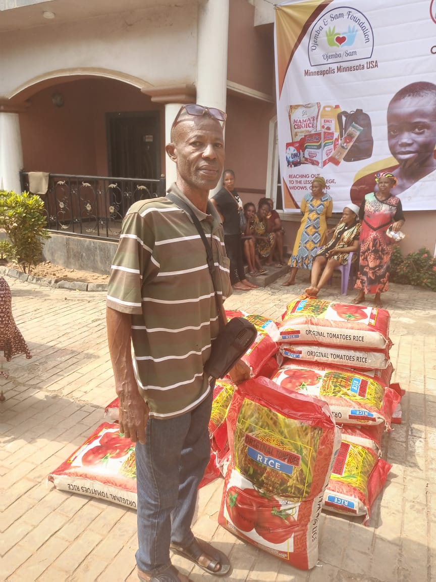 Food drive distribution by the Ojemba and Sam Foundation