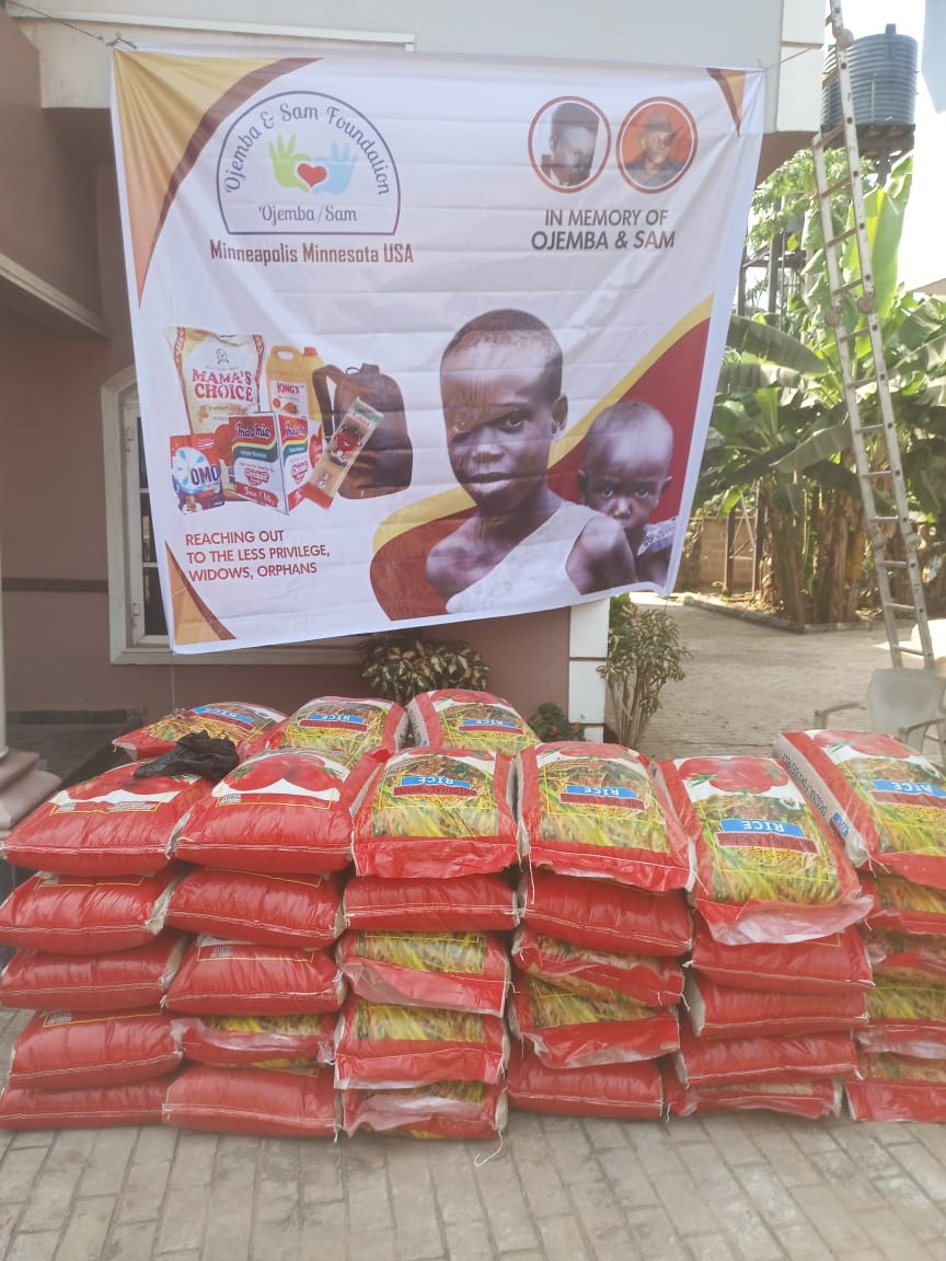 Food drive distribution by the Ojemba and Sam Foundation