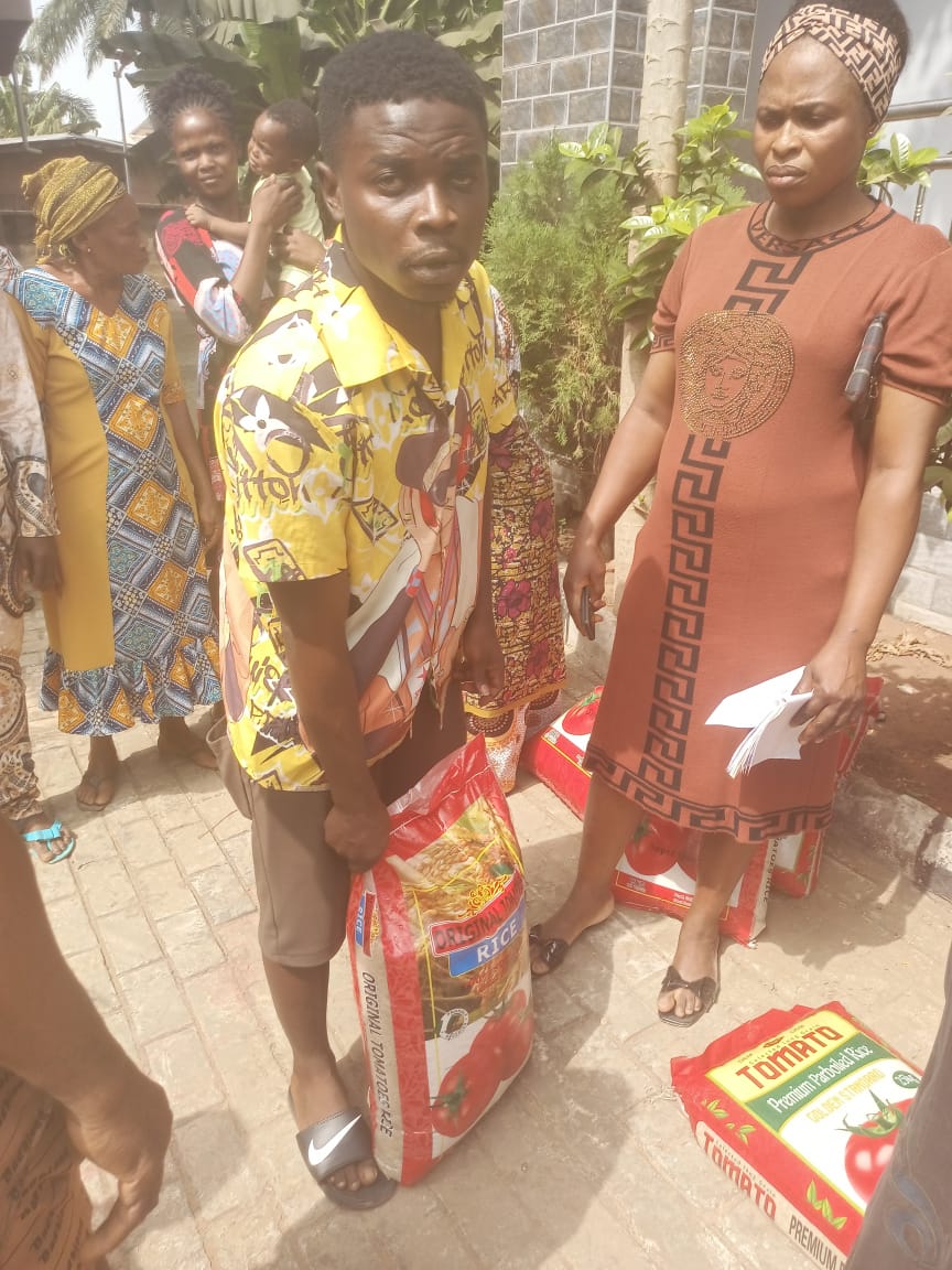Food drive distribution by the Ojemba and Sam Foundation